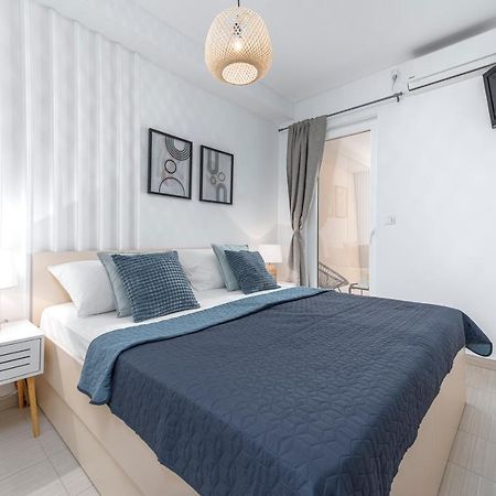 מליני Apartments Anamarija מראה חיצוני תמונה