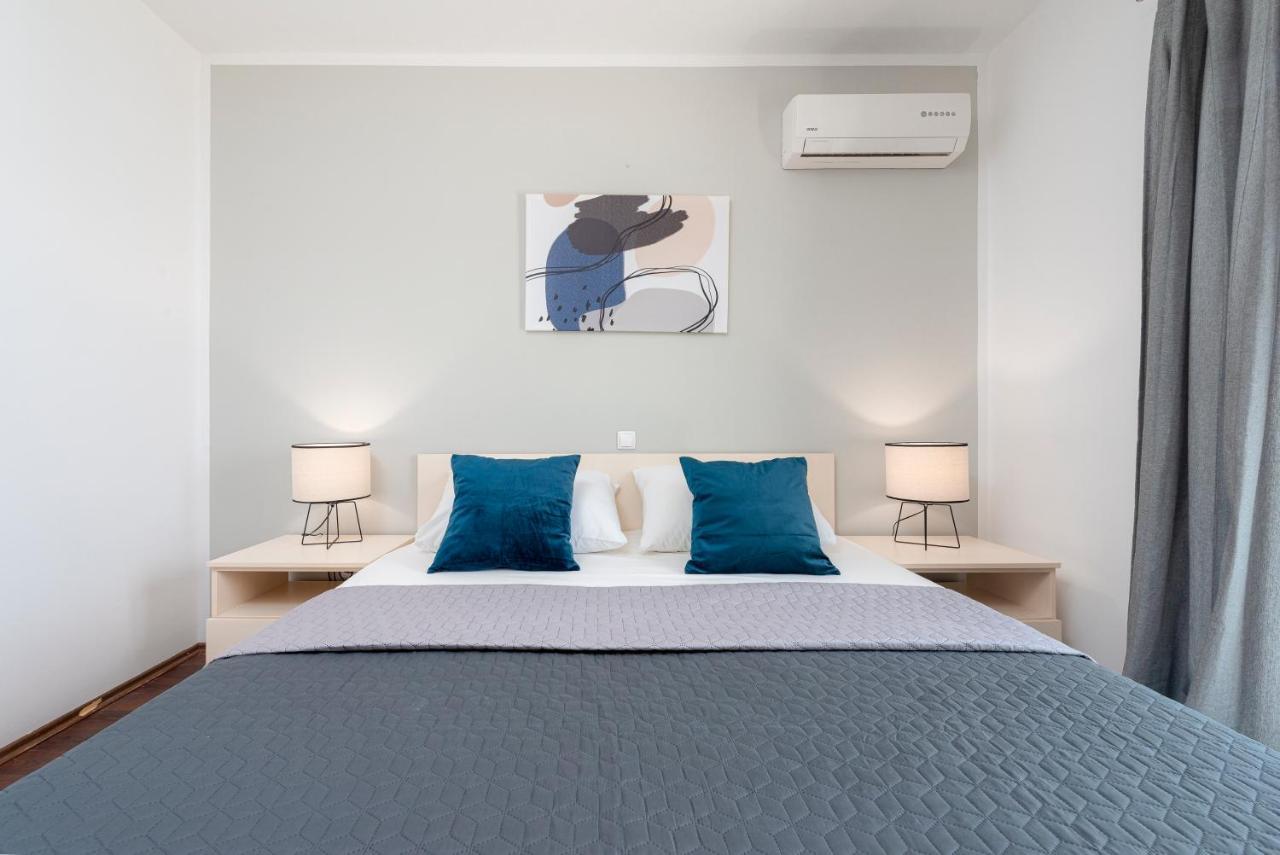 מליני Apartments Anamarija מראה חיצוני תמונה