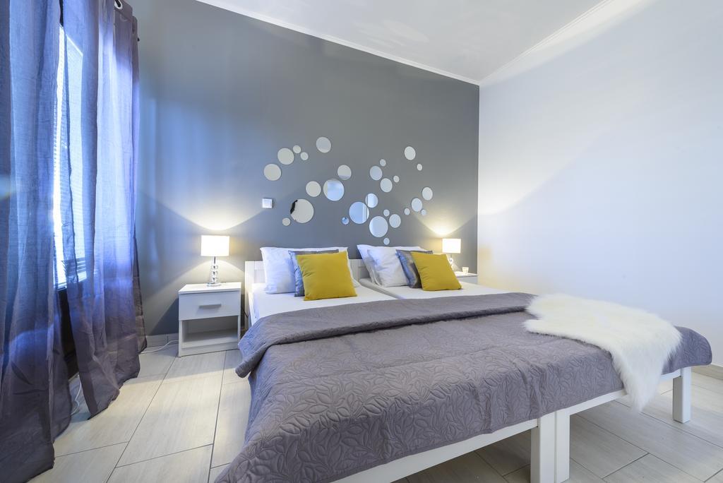 מליני Apartments Anamarija מראה חיצוני תמונה