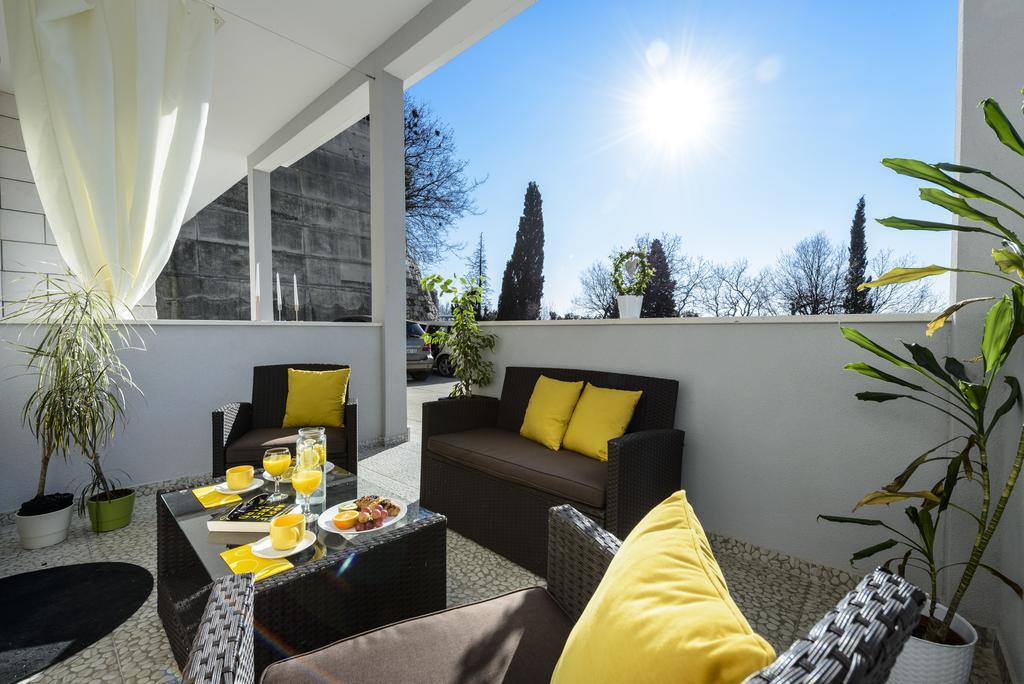 מליני Apartments Anamarija מראה חיצוני תמונה