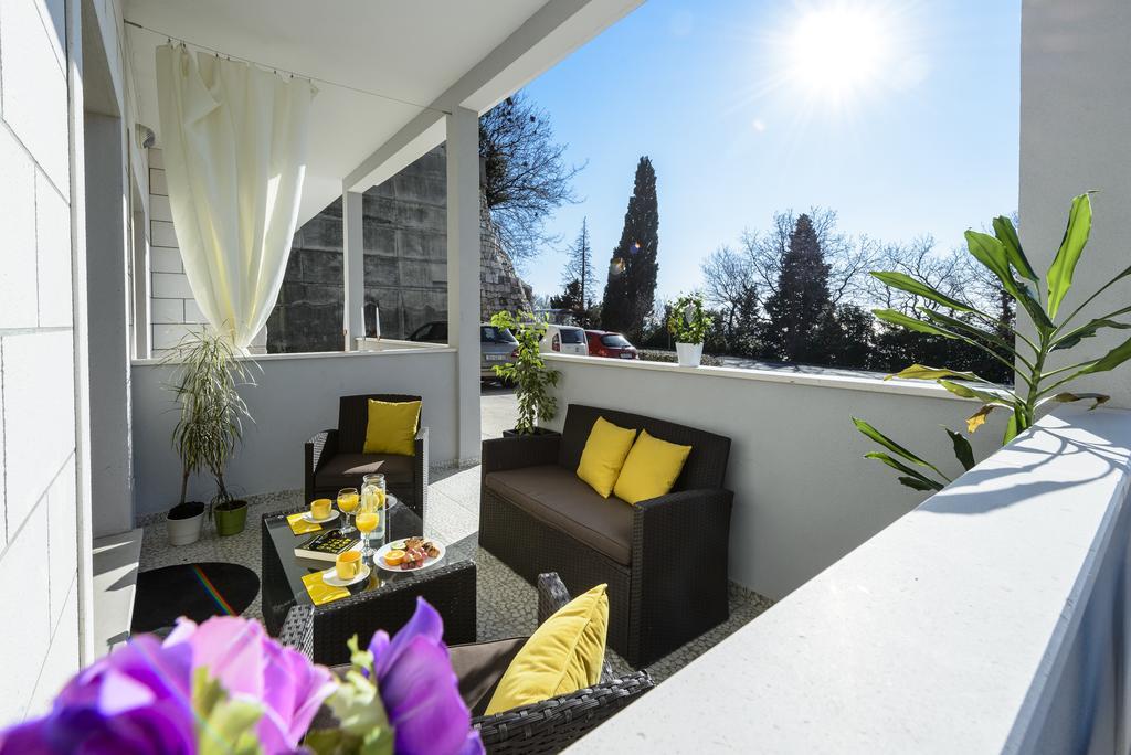 מליני Apartments Anamarija מראה חיצוני תמונה