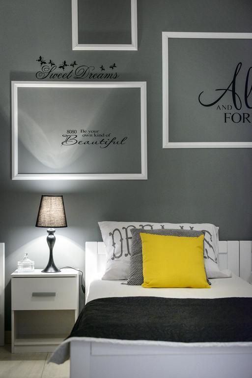 מליני Apartments Anamarija מראה חיצוני תמונה