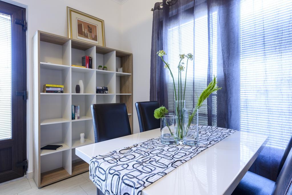 מליני Apartments Anamarija מראה חיצוני תמונה