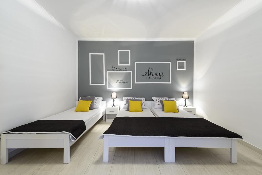 מליני Apartments Anamarija מראה חיצוני תמונה